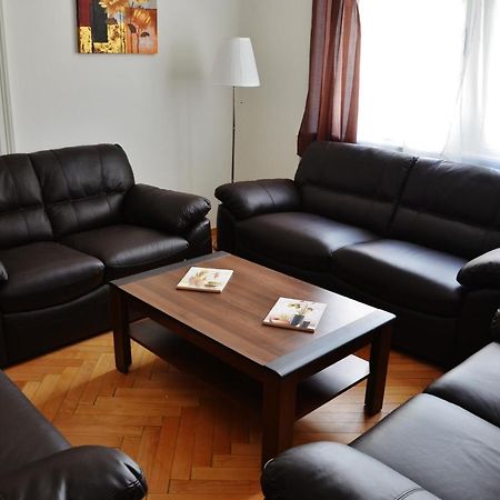 Apartment In The Heart Of Praga Esterno foto
