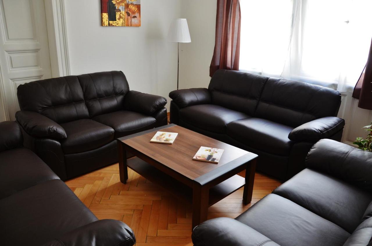 Apartment In The Heart Of Praga Esterno foto