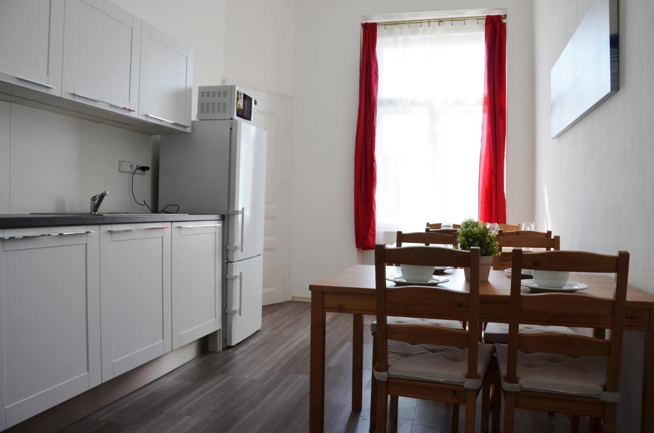 Apartment In The Heart Of Praga Esterno foto